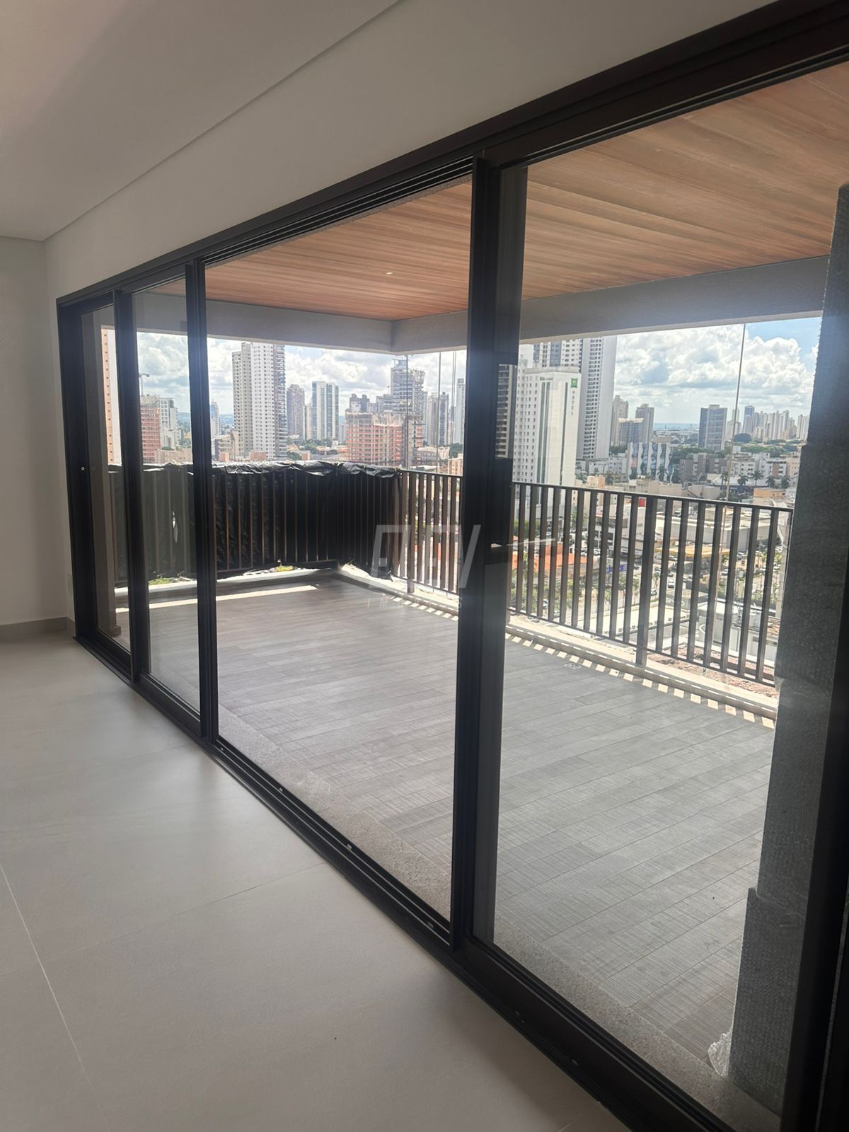 Apartamento à venda com 3 quartos, 245m² - Foto 11