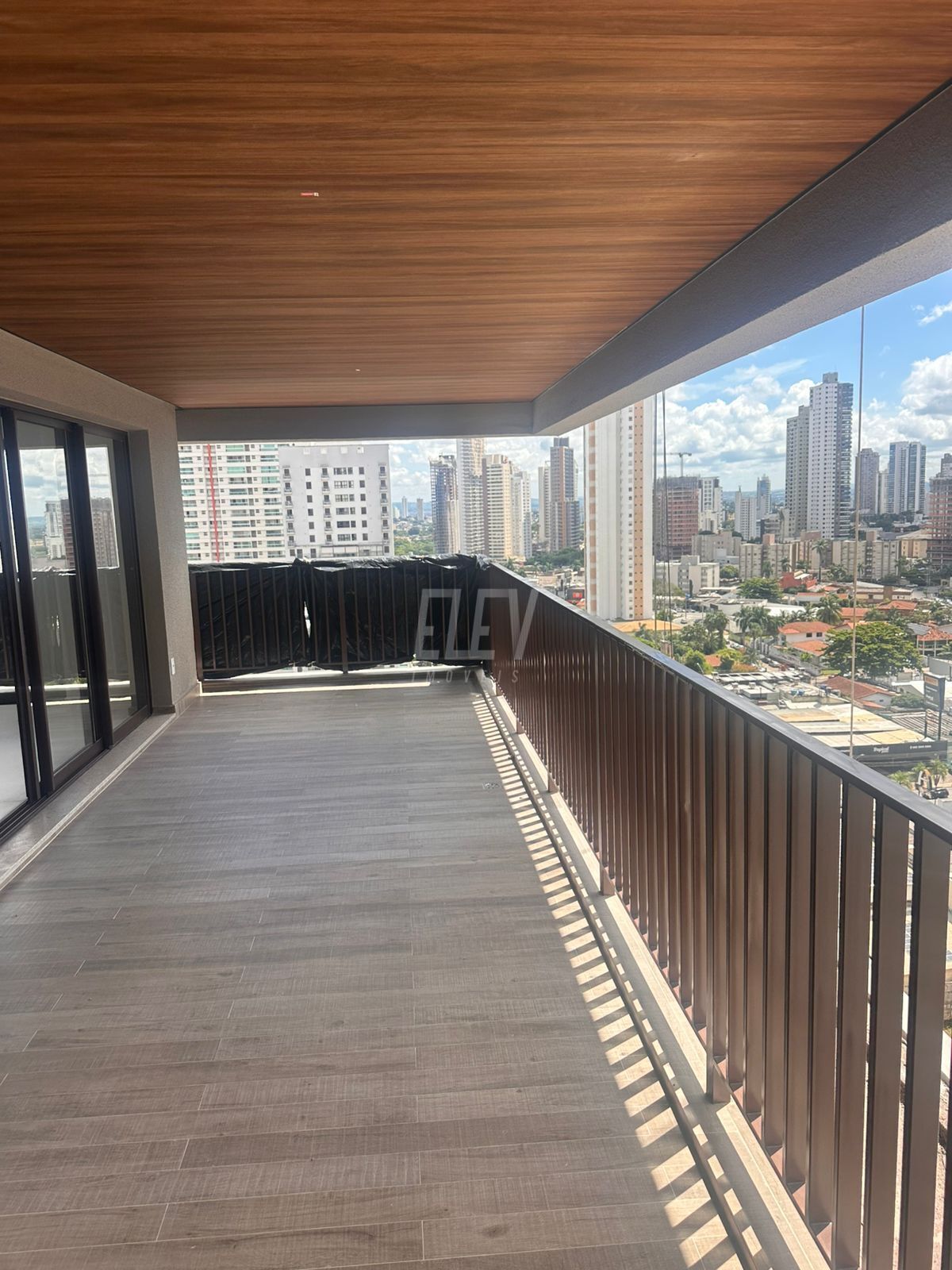 Apartamento à venda com 3 quartos, 245m² - Foto 9