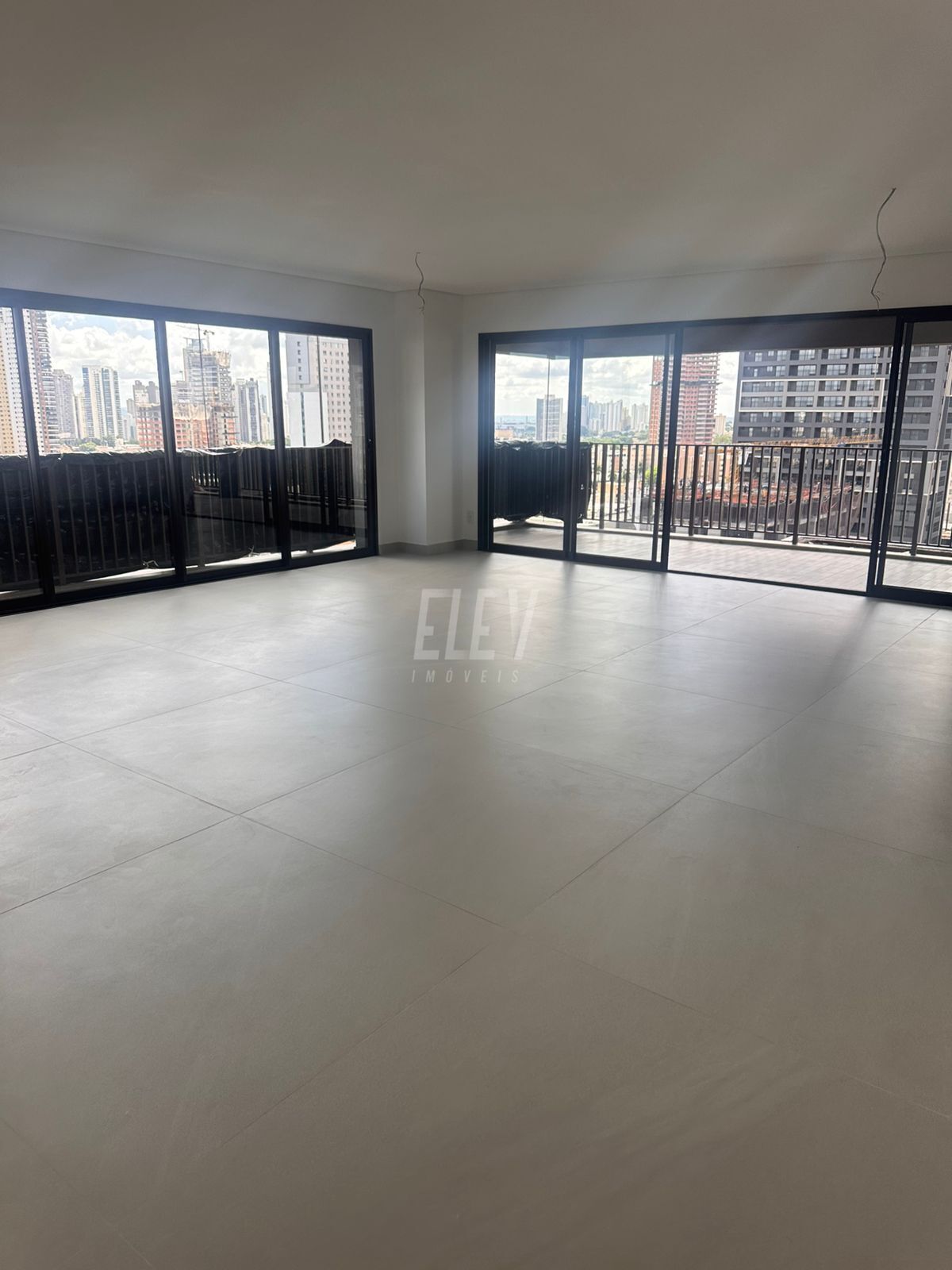 Apartamento à venda com 3 quartos, 245m² - Foto 5