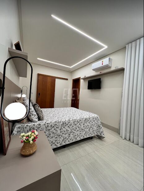 Casa de Condomínio à venda com 3 quartos, 217m² - Foto 4