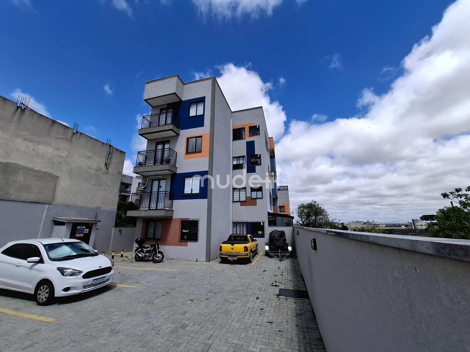 Apartamento à venda no bairro Três Marias - São José dos Pinhais/PR