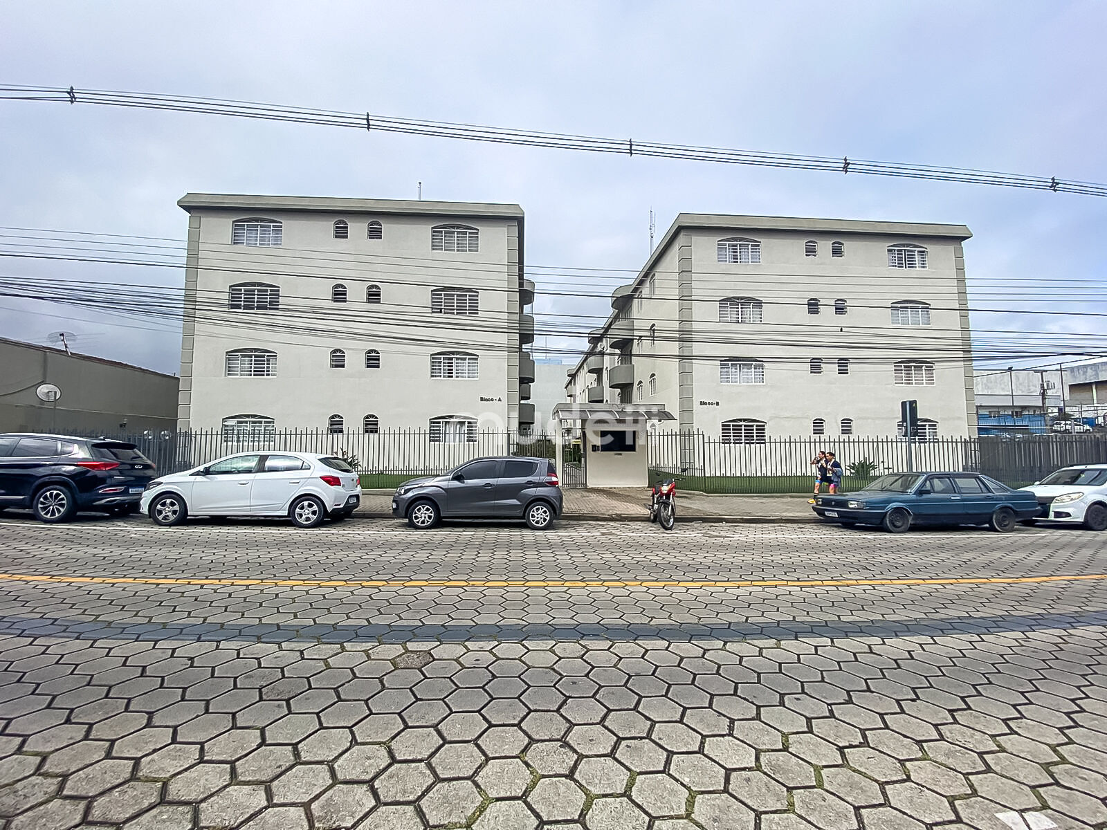 Apartamento à venda no bairro Centro - São José dos Pinhais/PR