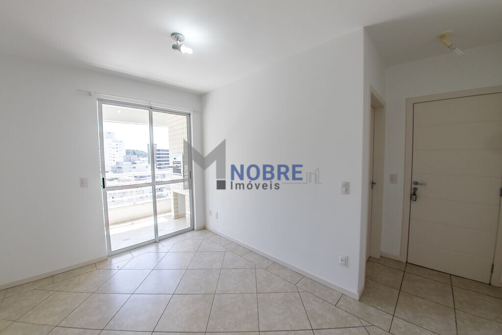 Apartamento à venda com 2 quartos, 71m² - Foto 2