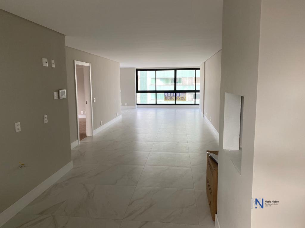 Apartamento à venda com 4 quartos, 154m² - Foto 10