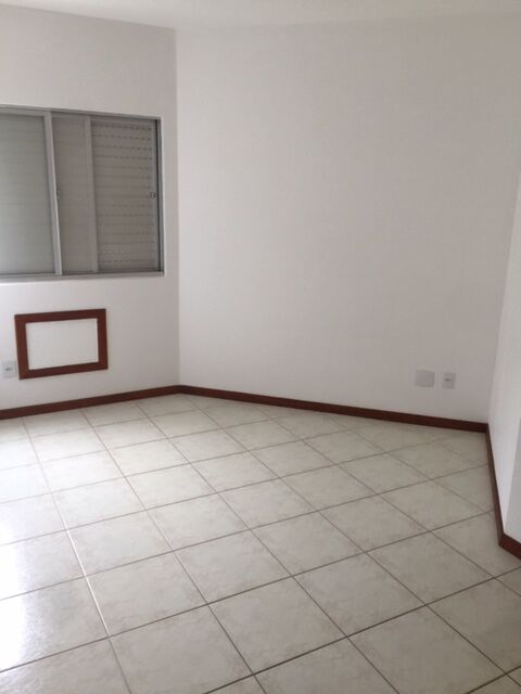 Apartamento à venda com 2 quartos, 75m² - Foto 27