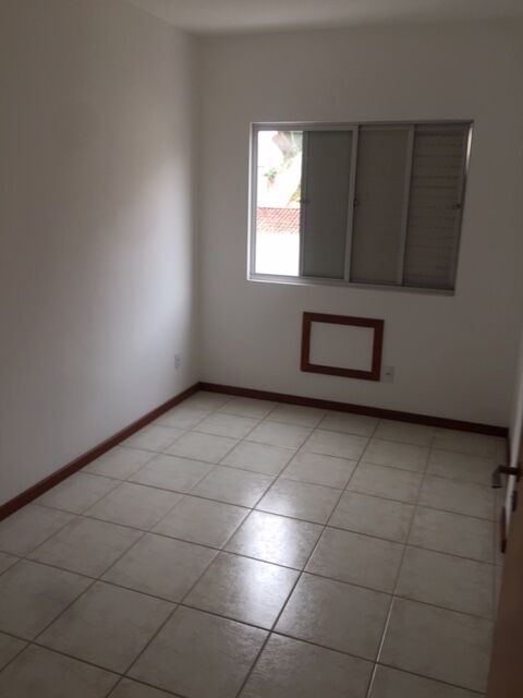 Apartamento à venda com 2 quartos, 75m² - Foto 26