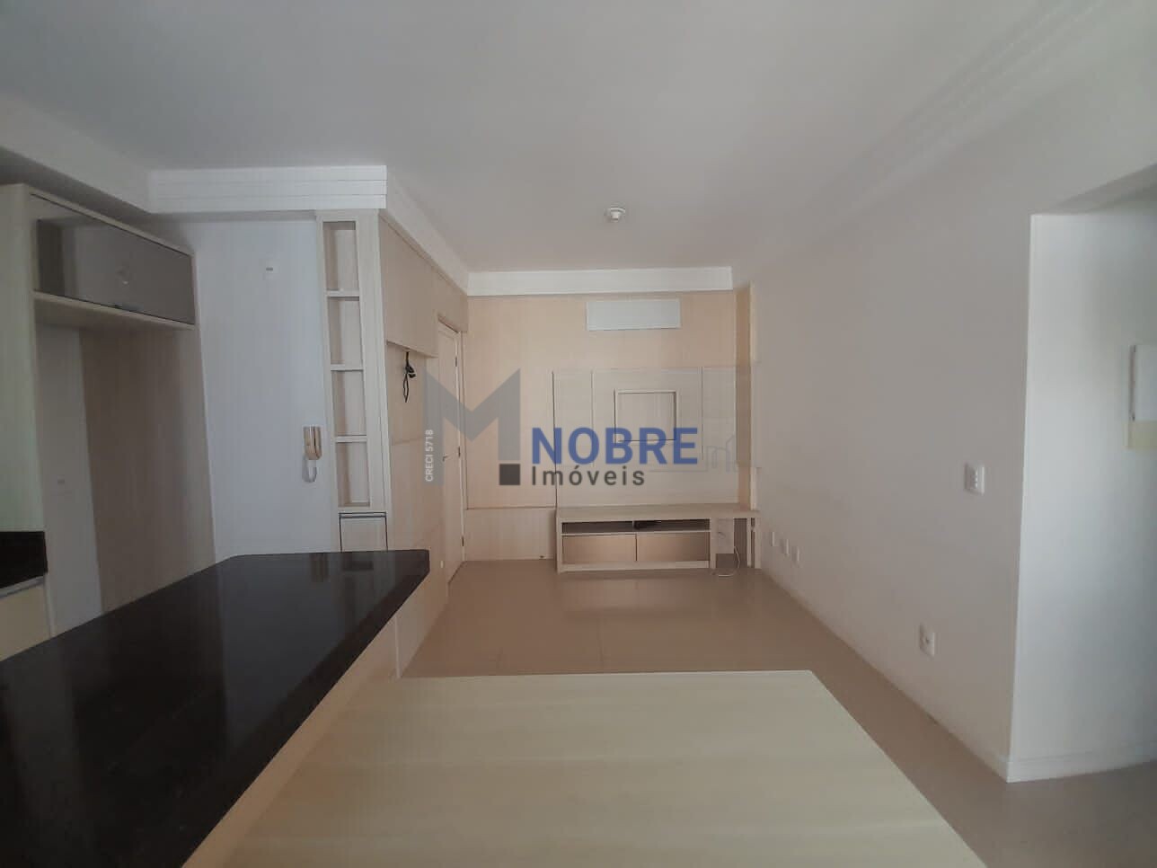 Apartamento à venda com 2 quartos, 61m² - Foto 27