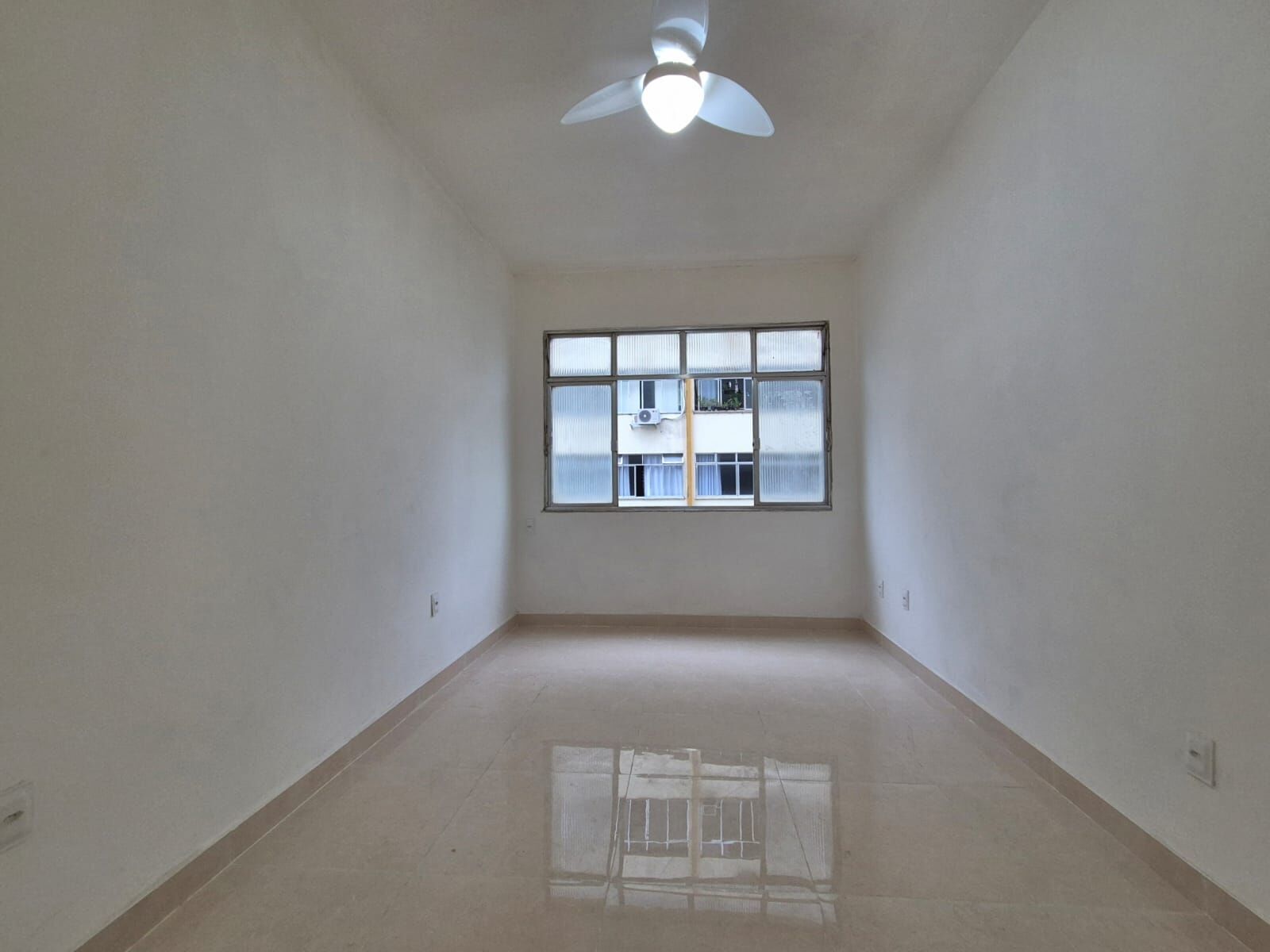 Apartamento, 1 quarto, 27 m² - Foto 1