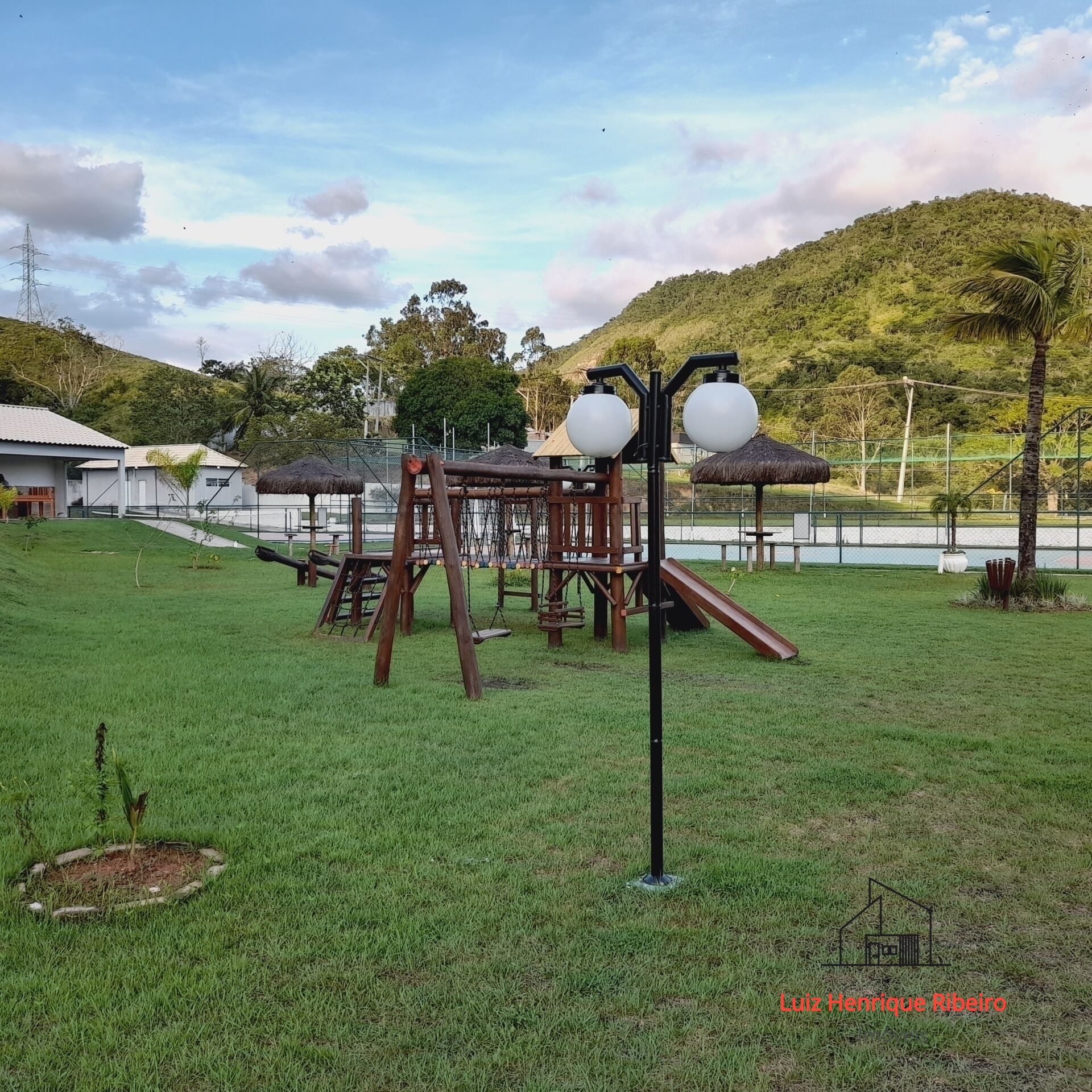 Terreno à venda, 216m² - Foto 13