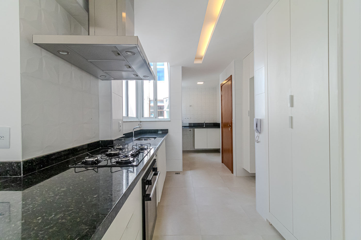 Apartamento à venda com 3 quartos, 135m² - Foto 5