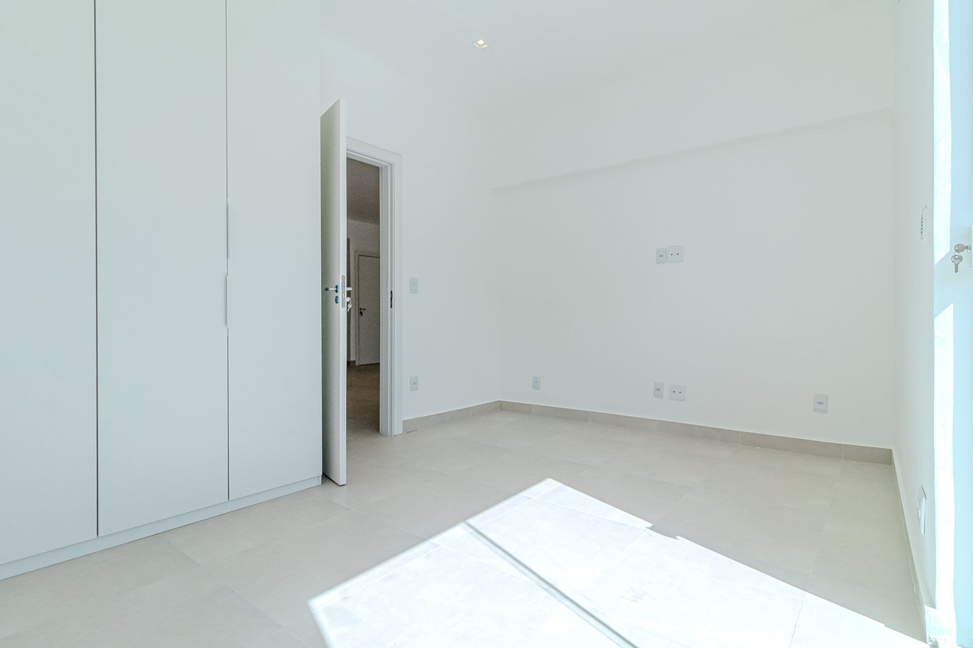 Apartamento à venda com 3 quartos, 135m² - Foto 6