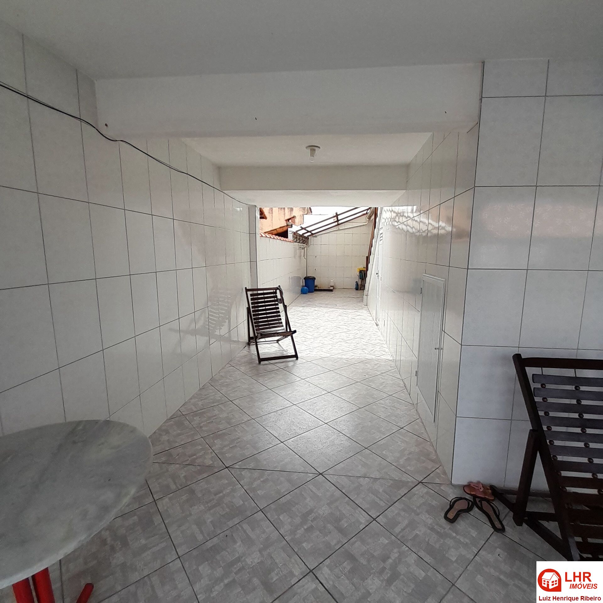 Casa à venda com 4 quartos, 371m² - Foto 2