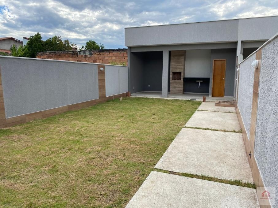 Casa à venda com 3 quartos, 100m² - Foto 5