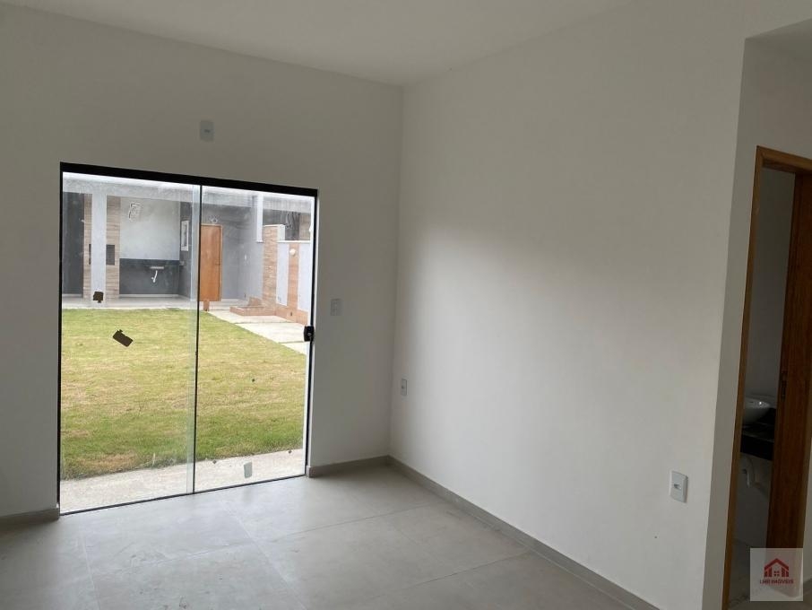 Casa à venda com 3 quartos, 100m² - Foto 6