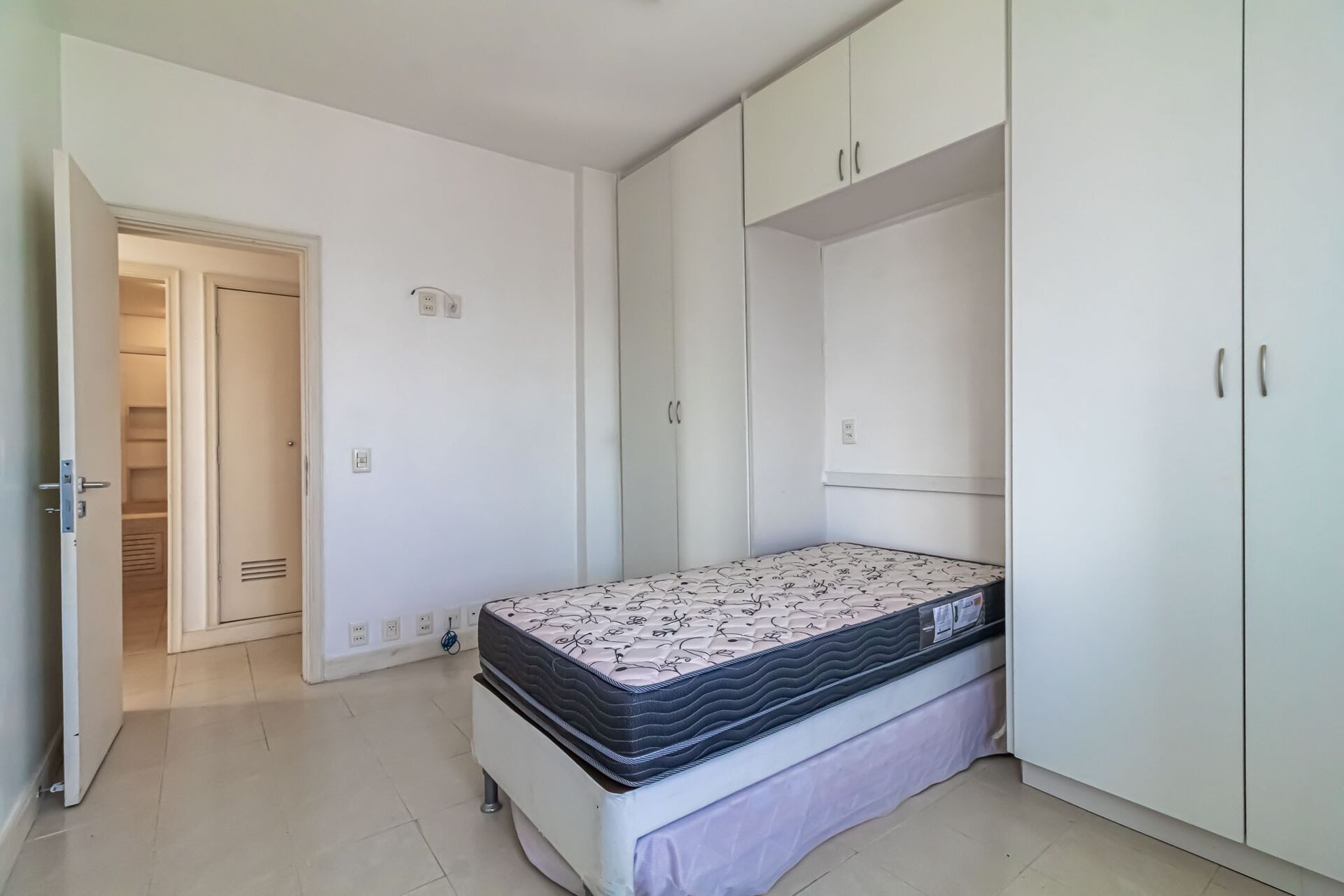 Apartamento à venda com 3 quartos, 107m² - Foto 23