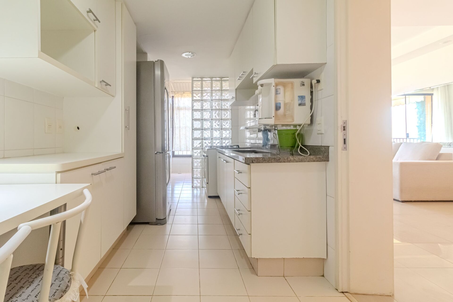 Apartamento à venda com 3 quartos, 107m² - Foto 11