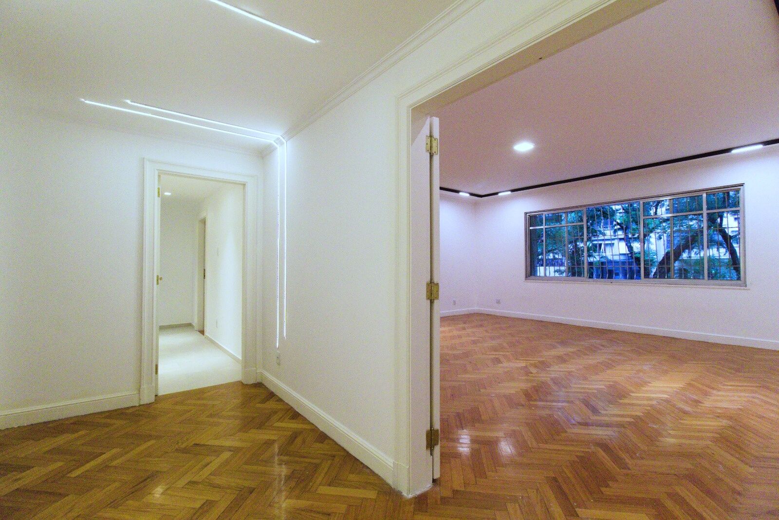 Apartamento à venda com 4 quartos, 320m² - Foto 12