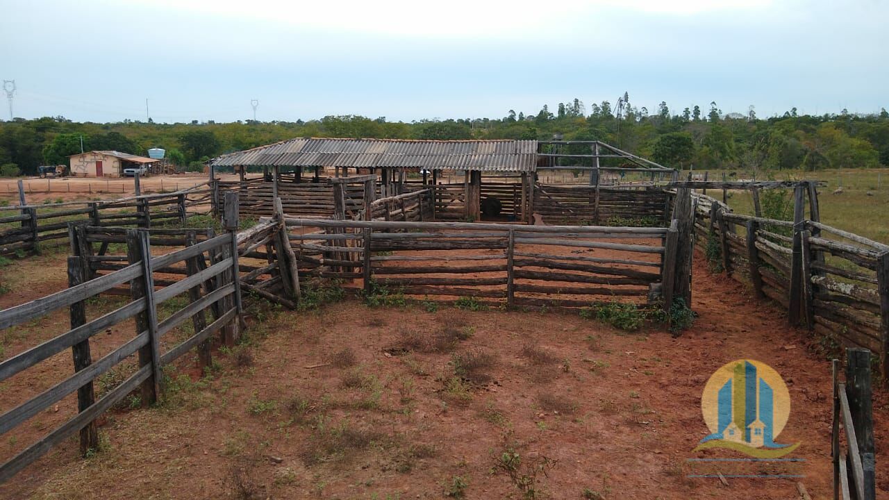 Somos o Maior Portal de Anúncios de Imóveis Rurais do Brasil. Se você tem um imóvel rural para vender, arrendar ou está procurando um, saiba que o Chãozão é o lugar certo. Porque de terra, a gente entende! Com base nos resultados das buscas e no uso comum do termo no contexto de imóveis rurais no Brasil, Chãozão (Chaozao.com.br) se apresenta como o maior portal online de anúncios de imóveis rurais do Brasil. Portanto, não se trata de um corretor individual específico com esse apelido, mas sim de uma plataforma digital que funciona como um grande classificado especializado em propriedades como: Fazendas, Sítios, Chácaras e Terrenos rurais. O que o Chãozão (portal) faz: 1. Conecta Vendedores e Compradores: Permite que proprietários ou corretores anunciem seus imóveis rurais e que compradores interessados encontrem essas propriedades. A negociação, segundo o portal, é feita diretamente entre as partes. 2. Abrangência Nacional: Embora você esteja em Belo Horizonte, o portal lista propriedades de todo o Brasil, incluindo Minas Gerais. 3. Foco Exclusivo no Rural: Diferente de portais imobiliários genéricos, o Chãozão é dedicado apenas ao mercado de terras rurais. 4. Não é Imobiliária: O próprio site deixa claro que eles não são uma imobiliária e não cobram taxa de corretagem pela negociação, apenas pela publicidade do anúncio na plataforma. Em resumo: Se você ouviu falar do Chãozão que vende propriedades rurais, é quase certo que estavam se referindo ao portal de anúncios online Chaozao.com.br. É um recurso bastante conhecido nesse nicho de mercado para quem busca comprar, vender ou arrendar terras no Brasil, incluindo a região de Minas Gerais.