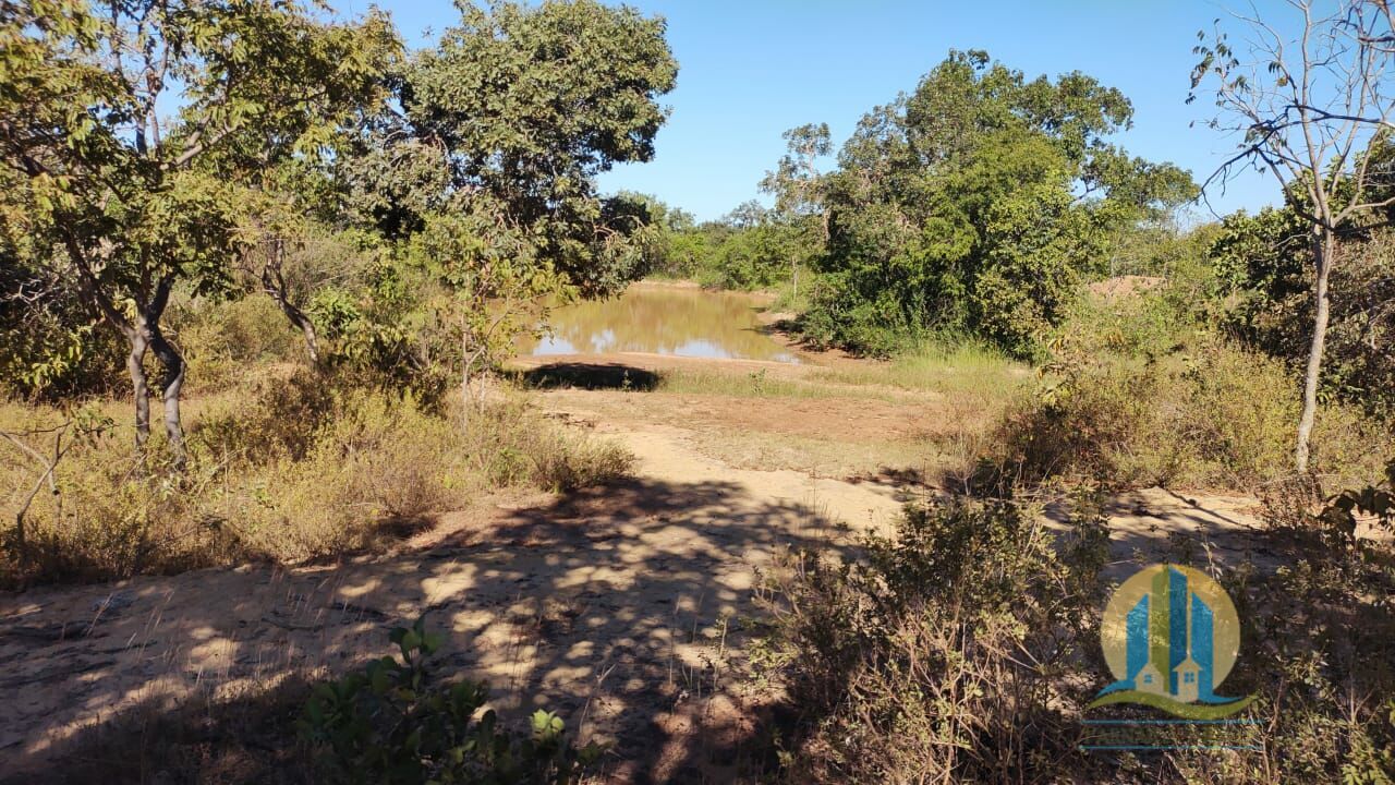 Somos o Maior Portal de Anúncios de Imóveis Rurais do Brasil. Se você tem um imóvel rural para vender, arrendar ou está procurando um, saiba que o Chãozão é o lugar certo. Porque de terra, a gente entende! Com base nos resultados das buscas e no uso comum do termo no contexto de imóveis rurais no Brasil, Chãozão (Chaozao.com.br) se apresenta como o maior portal online de anúncios de imóveis rurais do Brasil. Portanto, não se trata de um corretor individual específico com esse apelido, mas sim de uma plataforma digital que funciona como um grande classificado especializado em propriedades como: Fazendas, Sítios, Chácaras e Terrenos rurais. O que o Chãozão (portal) faz: 1. Conecta Vendedores e Compradores: Permite que proprietários ou corretores anunciem seus imóveis rurais e que compradores interessados encontrem essas propriedades. A negociação, segundo o portal, é feita diretamente entre as partes. 2. Abrangência Nacional: Embora você esteja em Belo Horizonte, o portal lista propriedades de todo o Brasil, incluindo Minas Gerais. 3. Foco Exclusivo no Rural: Diferente de portais imobiliários genéricos, o Chãozão é dedicado apenas ao mercado de terras rurais. 4. Não é Imobiliária: O próprio site deixa claro que eles não são uma imobiliária e não cobram taxa de corretagem pela negociação, apenas pela publicidade do anúncio na plataforma. Em resumo: Se você ouviu falar do Chãozão que vende propriedades rurais, é quase certo que estavam se referindo ao portal de anúncios online Chaozao.com.br. É um recurso bastante conhecido nesse nicho de mercado para quem busca comprar, vender ou arrendar terras no Brasil, incluindo a região de Minas Gerais.