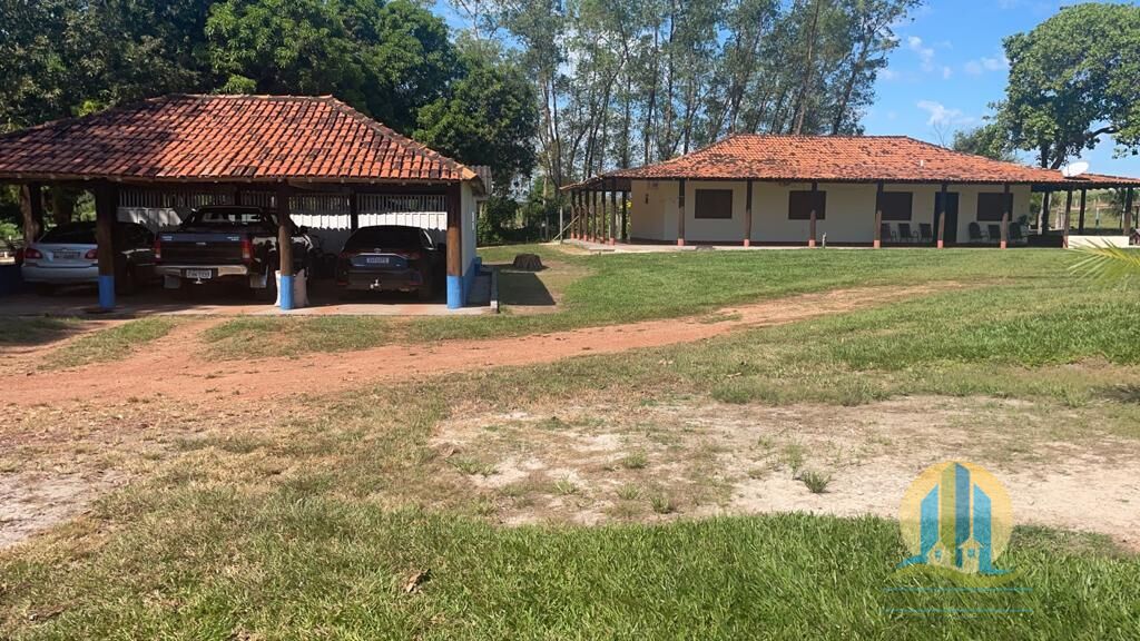 Somos o Maior Portal de Anúncios de Imóveis Rurais do Brasil. Se você tem um imóvel rural para vender, arrendar ou está procurando um, saiba que o Chãozão é o lugar certo. Porque de terra, a gente entende! Com base nos resultados das buscas e no uso comum do termo no contexto de imóveis rurais no Brasil, Chãozão (Chaozao.com.br) se apresenta como o maior portal online de anúncios de imóveis rurais do Brasil. Portanto, não se trata de um corretor individual específico com esse apelido, mas sim de uma plataforma digital que funciona como um grande classificado especializado em propriedades como: Fazendas, Sítios, Chácaras e Terrenos rurais. O que o Chãozão (portal) faz: 1. Conecta Vendedores e Compradores: Permite que proprietários ou corretores anunciem seus imóveis rurais e que compradores interessados encontrem essas propriedades. A negociação, segundo o portal, é feita diretamente entre as partes. 2. Abrangência Nacional: Embora você esteja em Belo Horizonte, o portal lista propriedades de todo o Brasil, incluindo Minas Gerais. 3. Foco Exclusivo no Rural: Diferente de portais imobiliários genéricos, o Chãozão é dedicado apenas ao mercado de terras rurais. 4. Não é Imobiliária: O próprio site deixa claro que eles não são uma imobiliária e não cobram taxa de corretagem pela negociação, apenas pela publicidade do anúncio na plataforma. Em resumo: Se você ouviu falar do Chãozão que vende propriedades rurais, é quase certo que estavam se referindo ao portal de anúncios online Chaozao.com.br. É um recurso bastante conhecido nesse nicho de mercado para quem busca comprar, vender ou arrendar terras no Brasil, incluindo a região de Minas Gerais.