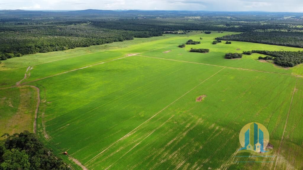 Somos o Maior Portal de Anúncios de Imóveis Rurais do Brasil. Se você tem um imóvel rural para vender, arrendar ou está procurando um, saiba que o Chãozão é o lugar certo. Porque de terra, a gente entende! Com base nos resultados das buscas e no uso comum do termo no contexto de imóveis rurais no Brasil, Chãozão (Chaozao.com.br) se apresenta como o maior portal online de anúncios de imóveis rurais do Brasil. Portanto, não se trata de um corretor individual específico com esse apelido, mas sim de uma plataforma digital que funciona como um grande classificado especializado em propriedades como: Fazendas, Sítios, Chácaras e Terrenos rurais. O que o Chãozão (portal) faz: 1. Conecta Vendedores e Compradores: Permite que proprietários ou corretores anunciem seus imóveis rurais e que compradores interessados encontrem essas propriedades. A negociação, segundo o portal, é feita diretamente entre as partes. 2. Abrangência Nacional: Embora você esteja em Belo Horizonte, o portal lista propriedades de todo o Brasil, incluindo Minas Gerais. 3. Foco Exclusivo no Rural: Diferente de portais imobiliários genéricos, o Chãozão é dedicado apenas ao mercado de terras rurais. 4. Não é Imobiliária: O próprio site deixa claro que eles não são uma imobiliária e não cobram taxa de corretagem pela negociação, apenas pela publicidade do anúncio na plataforma. Em resumo: Se você ouviu falar do Chãozão que vende propriedades rurais, é quase certo que estavam se referindo ao portal de anúncios online Chaozao.com.br. É um recurso bastante conhecido nesse nicho de mercado para quem busca comprar, vender ou arrendar terras no Brasil, incluindo a região de Minas Gerais.