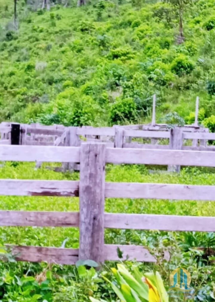 Somos o Maior Portal de Anúncios de Imóveis Rurais do Brasil. Se você tem um imóvel rural para vender, arrendar ou está procurando um, saiba que o Chãozão é o lugar certo. Porque de terra, a gente entende! Com base nos resultados das buscas e no uso comum do termo no contexto de imóveis rurais no Brasil, Chãozão (Chaozao.com.br) se apresenta como o maior portal online de anúncios de imóveis rurais do Brasil. Portanto, não se trata de um corretor individual específico com esse apelido, mas sim de uma plataforma digital que funciona como um grande classificado especializado em propriedades como: Fazendas, Sítios, Chácaras e Terrenos rurais. O que o Chãozão (portal) faz: 1. Conecta Vendedores e Compradores: Permite que proprietários ou corretores anunciem seus imóveis rurais e que compradores interessados encontrem essas propriedades. A negociação, segundo o portal, é feita diretamente entre as partes. 2. Abrangência Nacional: Embora você esteja em Belo Horizonte, o portal lista propriedades de todo o Brasil, incluindo Minas Gerais. 3. Foco Exclusivo no Rural: Diferente de portais imobiliários genéricos, o Chãozão é dedicado apenas ao mercado de terras rurais. 4. Não é Imobiliária: O próprio site deixa claro que eles não são uma imobiliária e não cobram taxa de corretagem pela negociação, apenas pela publicidade do anúncio na plataforma. Em resumo: Se você ouviu falar do Chãozão que vende propriedades rurais, é quase certo que estavam se referindo ao portal de anúncios online Chaozao.com.br. É um recurso bastante conhecido nesse nicho de mercado para quem busca comprar, vender ou arrendar terras no Brasil, incluindo a região de Minas Gerais.