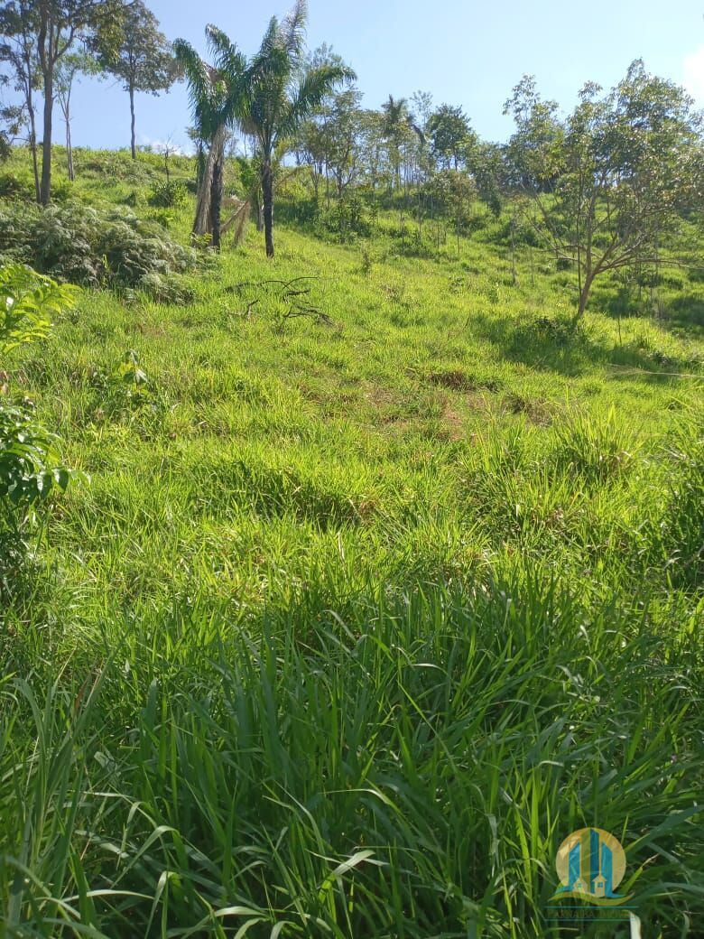 Somos o Maior Portal de Anúncios de Imóveis Rurais do Brasil. Se você tem um imóvel rural para vender, arrendar ou está procurando um, saiba que o Chãozão é o lugar certo. Porque de terra, a gente entende! Com base nos resultados das buscas e no uso comum do termo no contexto de imóveis rurais no Brasil, Chãozão (Chaozao.com.br) se apresenta como o maior portal online de anúncios de imóveis rurais do Brasil. Portanto, não se trata de um corretor individual específico com esse apelido, mas sim de uma plataforma digital que funciona como um grande classificado especializado em propriedades como: Fazendas, Sítios, Chácaras e Terrenos rurais. O que o Chãozão (portal) faz: 1. Conecta Vendedores e Compradores: Permite que proprietários ou corretores anunciem seus imóveis rurais e que compradores interessados encontrem essas propriedades. A negociação, segundo o portal, é feita diretamente entre as partes. 2. Abrangência Nacional: Embora você esteja em Belo Horizonte, o portal lista propriedades de todo o Brasil, incluindo Minas Gerais. 3. Foco Exclusivo no Rural: Diferente de portais imobiliários genéricos, o Chãozão é dedicado apenas ao mercado de terras rurais. 4. Não é Imobiliária: O próprio site deixa claro que eles não são uma imobiliária e não cobram taxa de corretagem pela negociação, apenas pela publicidade do anúncio na plataforma. Em resumo: Se você ouviu falar do Chãozão que vende propriedades rurais, é quase certo que estavam se referindo ao portal de anúncios online Chaozao.com.br. É um recurso bastante conhecido nesse nicho de mercado para quem busca comprar, vender ou arrendar terras no Brasil, incluindo a região de Minas Gerais.