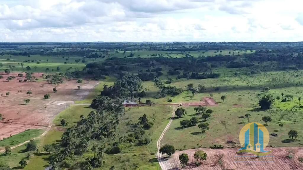Somos o Maior Portal de Anúncios de Imóveis Rurais do Brasil. Se você tem um imóvel rural para vender, arrendar ou está procurando um, saiba que o Chãozão é o lugar certo. Porque de terra, a gente entende! Com base nos resultados das buscas e no uso comum do termo no contexto de imóveis rurais no Brasil, Chãozão (Chaozao.com.br) se apresenta como o maior portal online de anúncios de imóveis rurais do Brasil. Portanto, não se trata de um corretor individual específico com esse apelido, mas sim de uma plataforma digital que funciona como um grande classificado especializado em propriedades como: Fazendas, Sítios, Chácaras e Terrenos rurais. O que o Chãozão (portal) faz: 1. Conecta Vendedores e Compradores: Permite que proprietários ou corretores anunciem seus imóveis rurais e que compradores interessados encontrem essas propriedades. A negociação, segundo o portal, é feita diretamente entre as partes. 2. Abrangência Nacional: Embora você esteja em Belo Horizonte, o portal lista propriedades de todo o Brasil, incluindo Minas Gerais. 3. Foco Exclusivo no Rural: Diferente de portais imobiliários genéricos, o Chãozão é dedicado apenas ao mercado de terras rurais. 4. Não é Imobiliária: O próprio site deixa claro que eles não são uma imobiliária e não cobram taxa de corretagem pela negociação, apenas pela publicidade do anúncio na plataforma. Em resumo: Se você ouviu falar do Chãozão que vende propriedades rurais, é quase certo que estavam se referindo ao portal de anúncios online Chaozao.com.br. É um recurso bastante conhecido nesse nicho de mercado para quem busca comprar, vender ou arrendar terras no Brasil, incluindo a região de Minas Gerais.