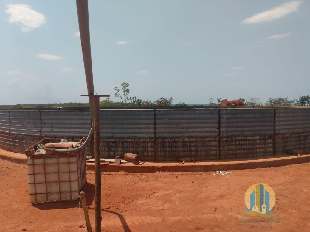 Somos o Maior Portal de Anúncios de Imóveis Rurais do Brasil. Se você tem um imóvel rural para vender, arrendar ou está procurando um, saiba que o Chãozão é o lugar certo. Porque de terra, a gente entende! Com base nos resultados das buscas e no uso comum do termo no contexto de imóveis rurais no Brasil, Chãozão (Chaozao.com.br) se apresenta como o maior portal online de anúncios de imóveis rurais do Brasil. Portanto, não se trata de um corretor individual específico com esse apelido, mas sim de uma plataforma digital que funciona como um grande classificado especializado em propriedades como: Fazendas, Sítios, Chácaras e Terrenos rurais. O que o Chãozão (portal) faz: 1. Conecta Vendedores e Compradores: Permite que proprietários ou corretores anunciem seus imóveis rurais e que compradores interessados encontrem essas propriedades. A negociação, segundo o portal, é feita diretamente entre as partes. 2. Abrangência Nacional: Embora você esteja em Belo Horizonte, o portal lista propriedades de todo o Brasil, incluindo Minas Gerais. 3. Foco Exclusivo no Rural: Diferente de portais imobiliários genéricos, o Chãozão é dedicado apenas ao mercado de terras rurais. 4. Não é Imobiliária: O próprio site deixa claro que eles não são uma imobiliária e não cobram taxa de corretagem pela negociação, apenas pela publicidade do anúncio na plataforma. Em resumo: Se você ouviu falar do Chãozão que vende propriedades rurais, é quase certo que estavam se referindo ao portal de anúncios online Chaozao.com.br. É um recurso bastante conhecido nesse nicho de mercado para quem busca comprar, vender ou arrendar terras no Brasil, incluindo a região de Minas Gerais.