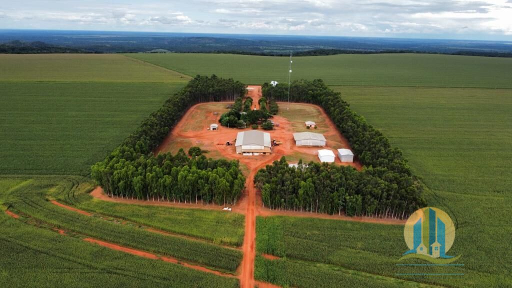 Somos o Maior Portal de Anúncios de Imóveis Rurais do Brasil. Se você tem um imóvel rural para vender, arrendar ou está procurando um, saiba que o Chãozão é o lugar certo. Porque de terra, a gente entende! Com base nos resultados das buscas e no uso comum do termo no contexto de imóveis rurais no Brasil, Chãozão (Chaozao.com.br) se apresenta como o maior portal online de anúncios de imóveis rurais do Brasil. Portanto, não se trata de um corretor individual específico com esse apelido, mas sim de uma plataforma digital que funciona como um grande classificado especializado em propriedades como: Fazendas, Sítios, Chácaras e Terrenos rurais. O que o Chãozão (portal) faz: 1. Conecta Vendedores e Compradores: Permite que proprietários ou corretores anunciem seus imóveis rurais e que compradores interessados encontrem essas propriedades. A negociação, segundo o portal, é feita diretamente entre as partes. 2. Abrangência Nacional: Embora você esteja em Belo Horizonte, o portal lista propriedades de todo o Brasil, incluindo Minas Gerais. 3. Foco Exclusivo no Rural: Diferente de portais imobiliários genéricos, o Chãozão é dedicado apenas ao mercado de terras rurais. 4. Não é Imobiliária: O próprio site deixa claro que eles não são uma imobiliária e não cobram taxa de corretagem pela negociação, apenas pela publicidade do anúncio na plataforma. Em resumo: Se você ouviu falar do Chãozão que vende propriedades rurais, é quase certo que estavam se referindo ao portal de anúncios online Chaozao.com.br. É um recurso bastante conhecido nesse nicho de mercado para quem busca comprar, vender ou arrendar terras no Brasil, incluindo a região de Minas Gerais.