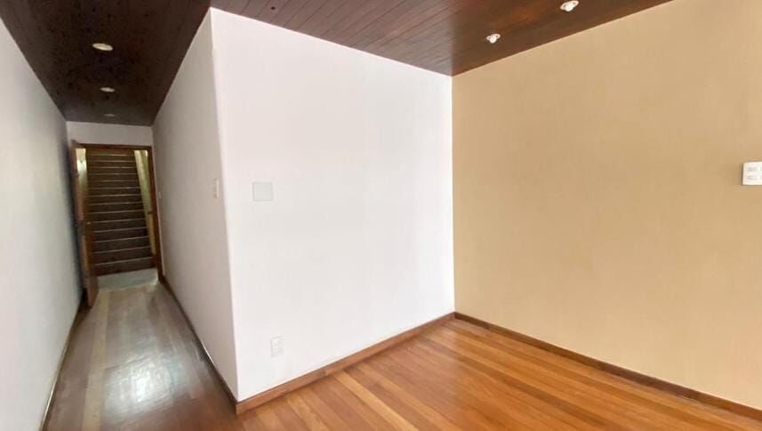 Apartamento à venda com 3 quartos, 205m² - Foto 3
