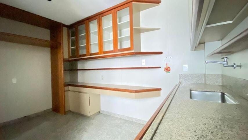 Apartamento à venda com 3 quartos, 205m² - Foto 13