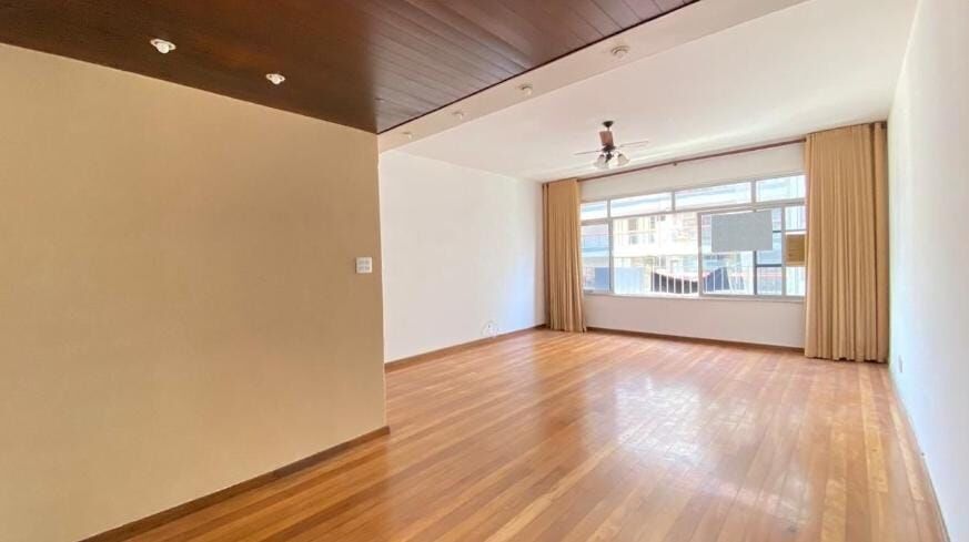 Apartamento à venda com 3 quartos, 205m² - Foto 2
