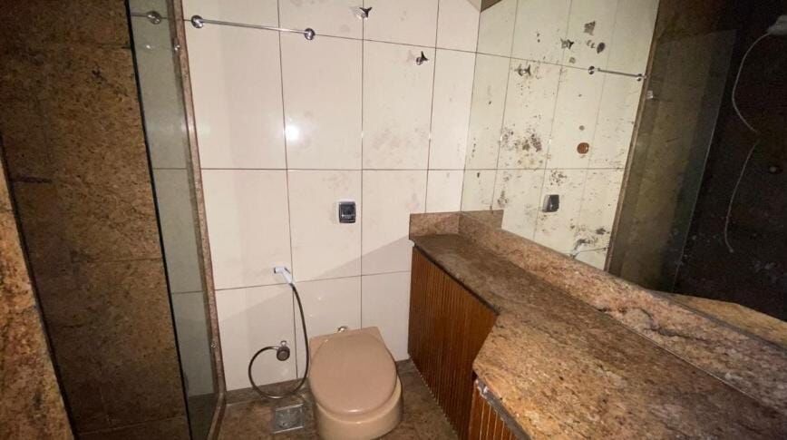 Apartamento à venda com 3 quartos, 205m² - Foto 9