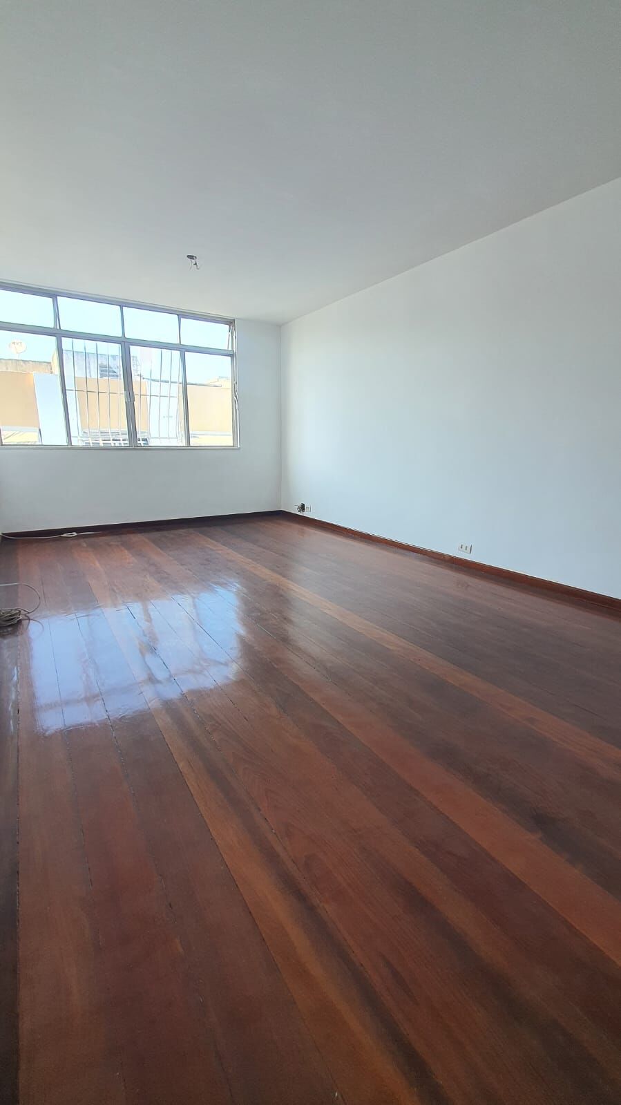Imperdível em Icaraí: Reformado, Alto, a 30m da Praia!