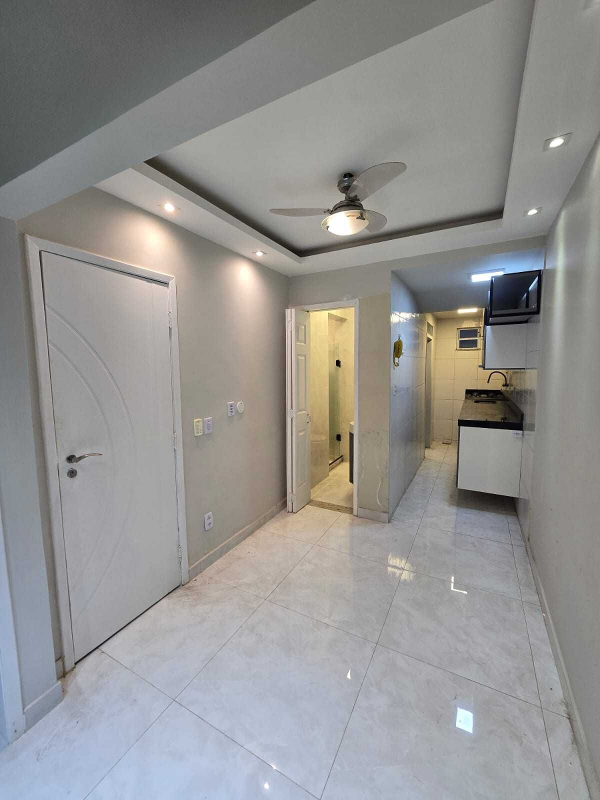 Apartamento à venda com 1 quarto, 43m² - Foto 11
