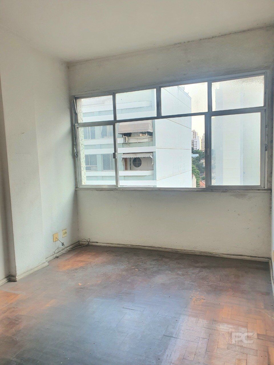 Apartamento à venda com 2 quartos, 80m² - Foto 2