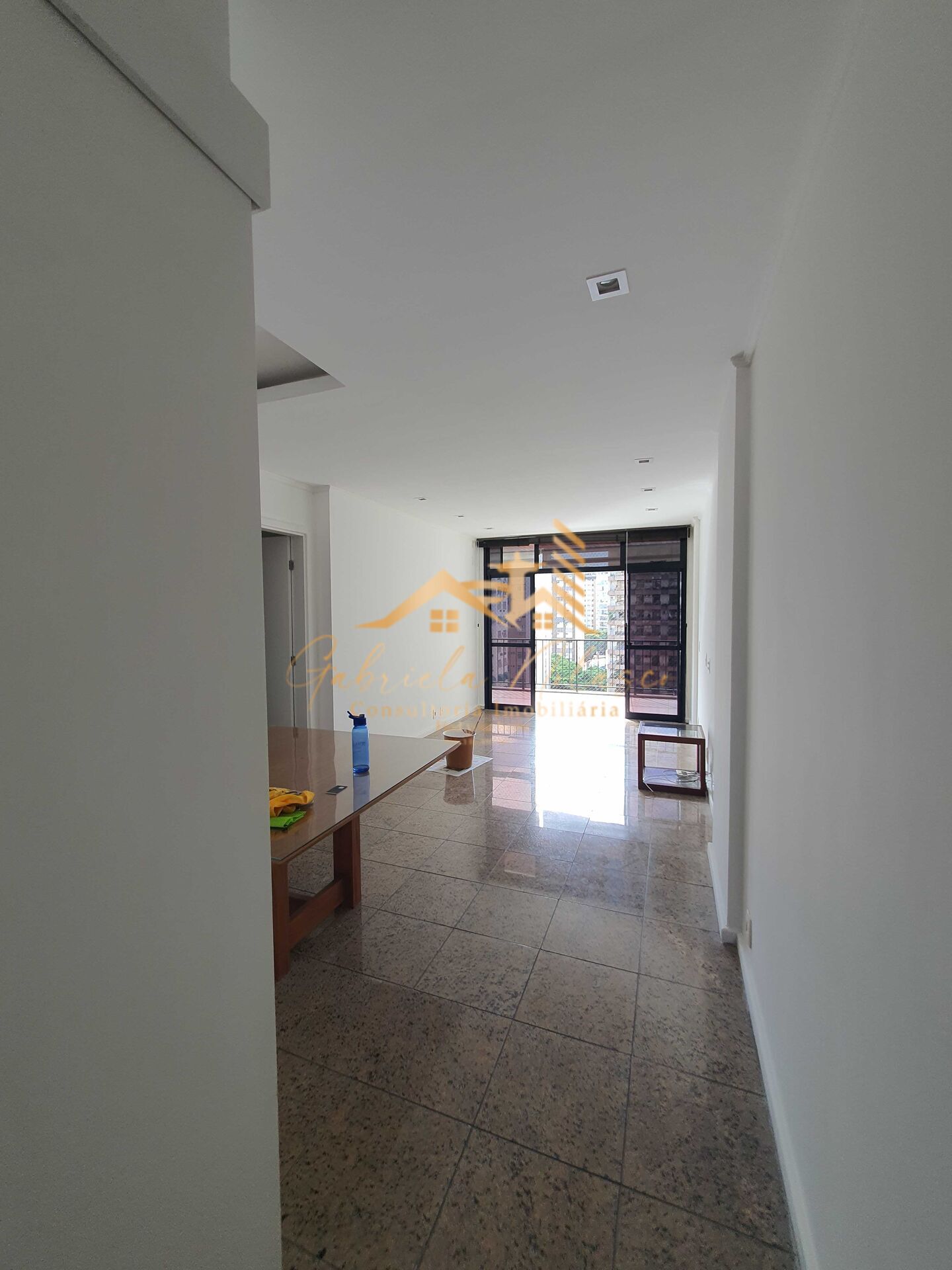 Apartamento à venda com 2 quartos, 100m² - Foto 4