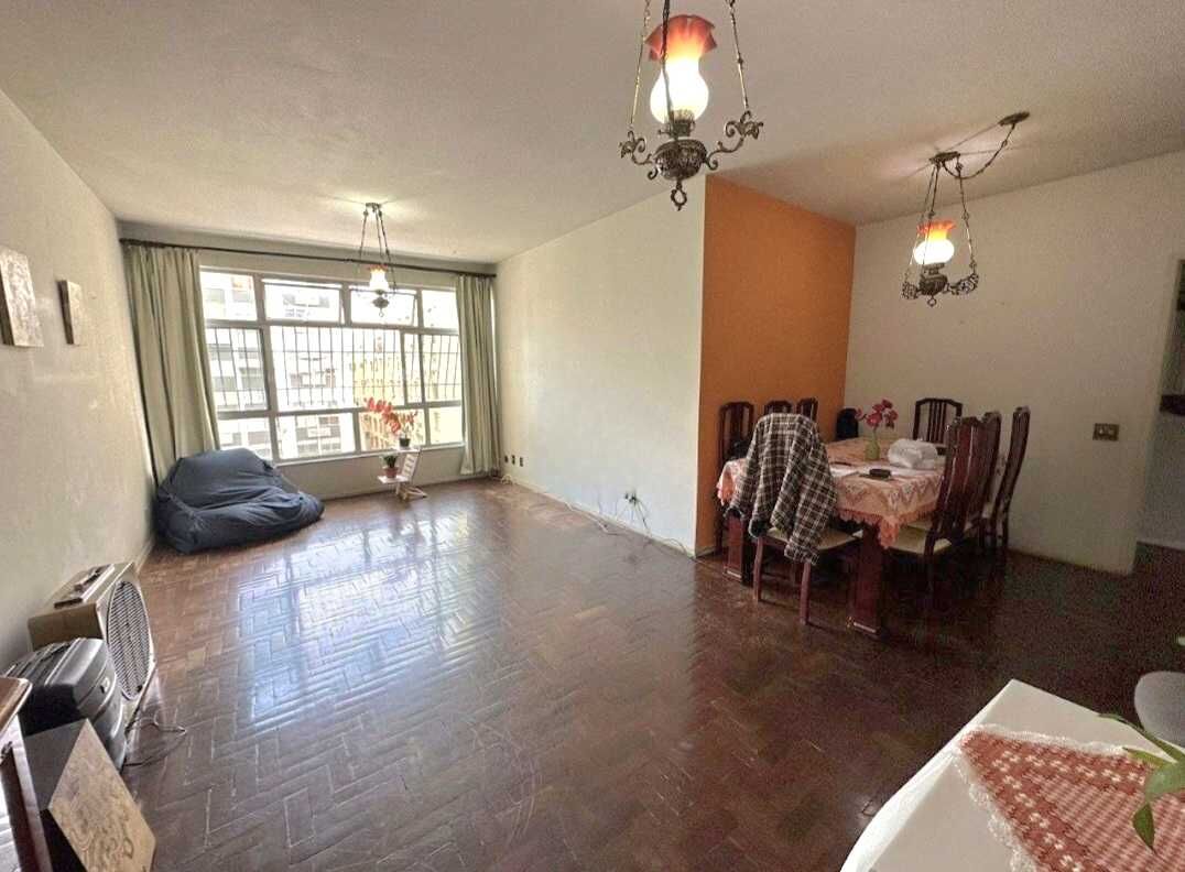 Apartamento à venda com 3 quartos, 130m² - Foto 1