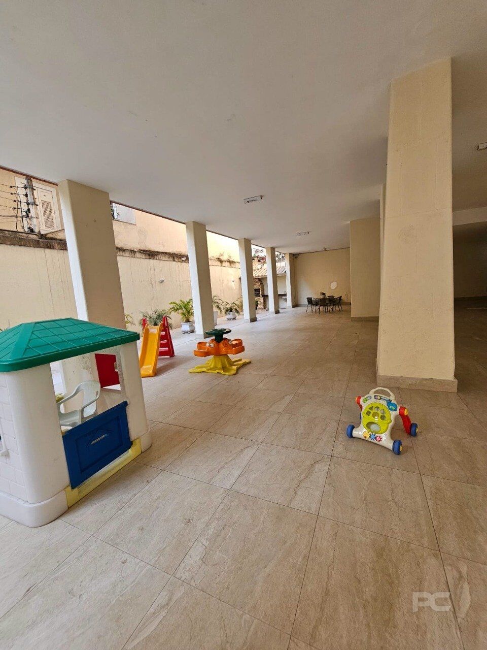 Apartamento à venda com 2 quartos, 90m² - Foto 24