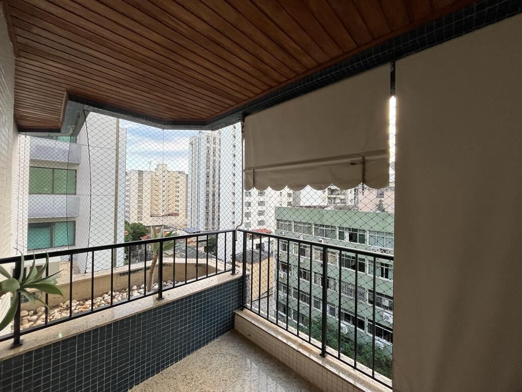 Apartamento à venda com 4 quartos, 160m² - Foto 2