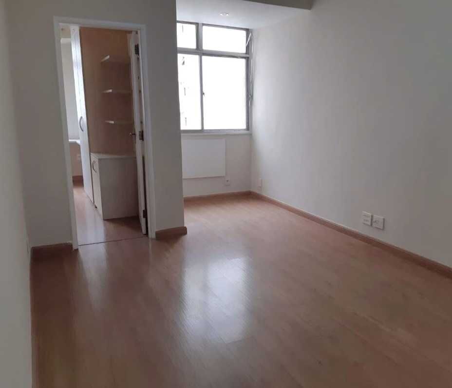 Apartamento à venda com 2 quartos, 80m² - Foto 2