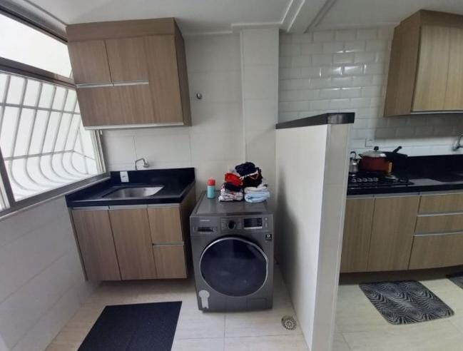Apartamento à venda com 3 quartos, 98m² - Foto 35