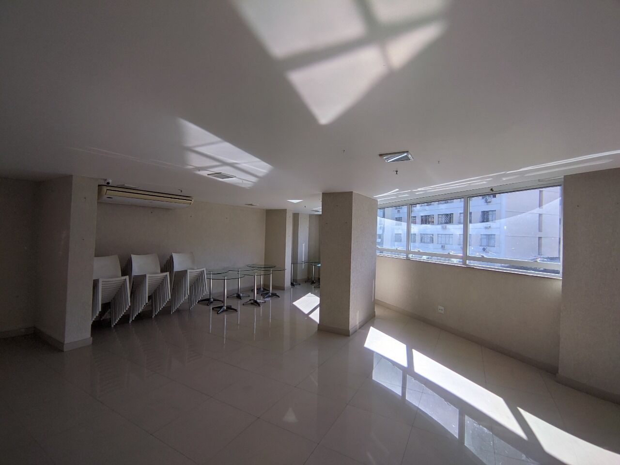 Apartamento à venda com 2 quartos, 70m² - Foto 12