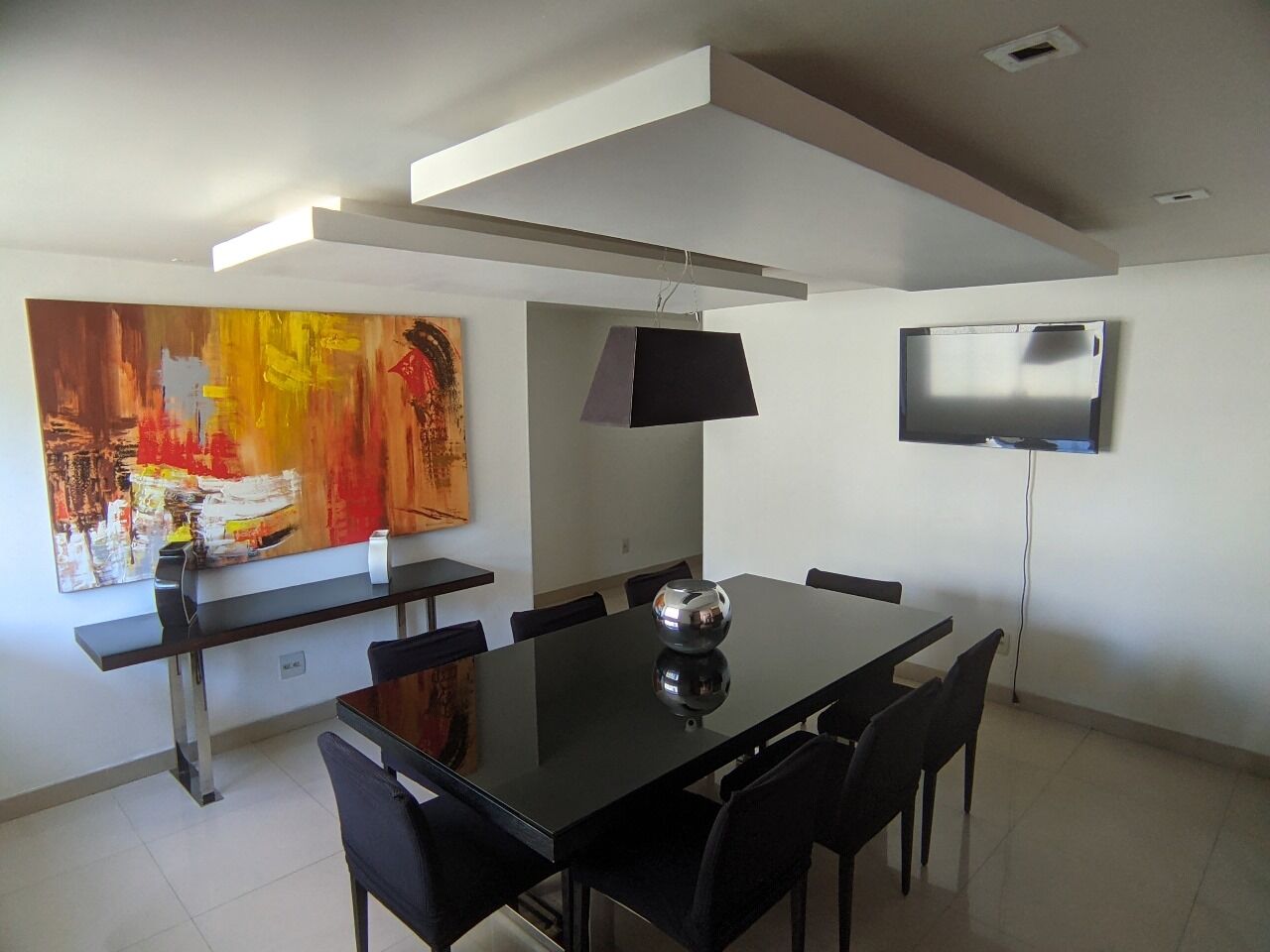 Apartamento à venda com 2 quartos, 70m² - Foto 1