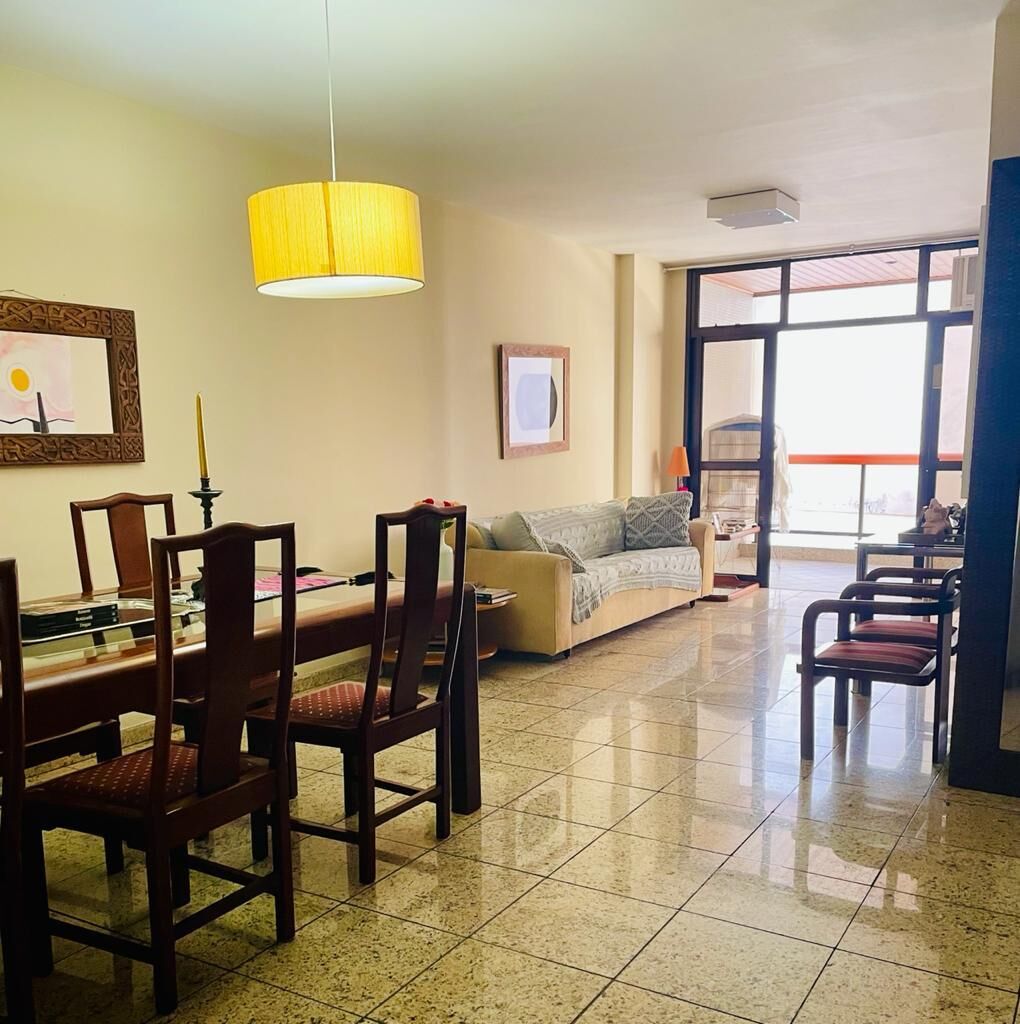 Amplo Apartamento com Varanda e 2 Vagas em Icaraí – 125m² e Lazer Completo!