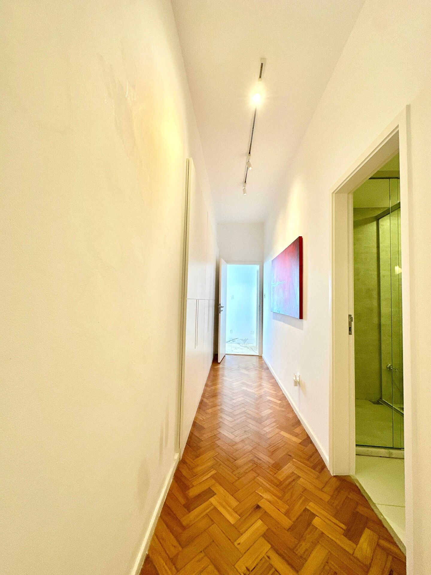 Apartamento à venda com 3 quartos, 209m² - Foto 3