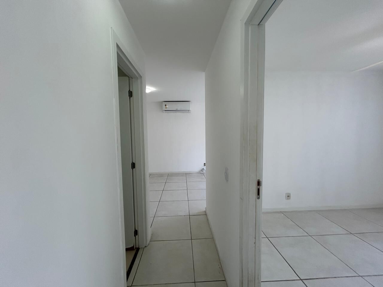 Apartamento à venda com 2 quartos, 62m² - Foto 13