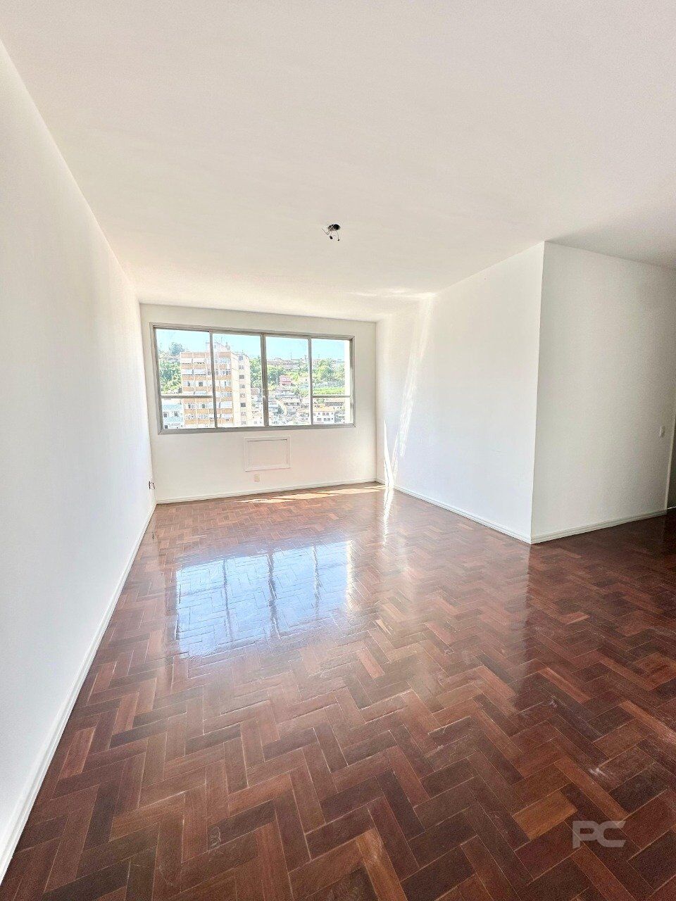 Apartamento à venda com 2 quartos, 87m² - Foto 1