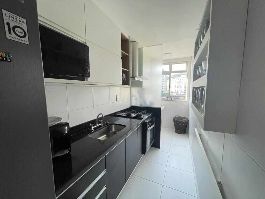 Apartamento à venda com 2 quartos, 68m² - Foto 3